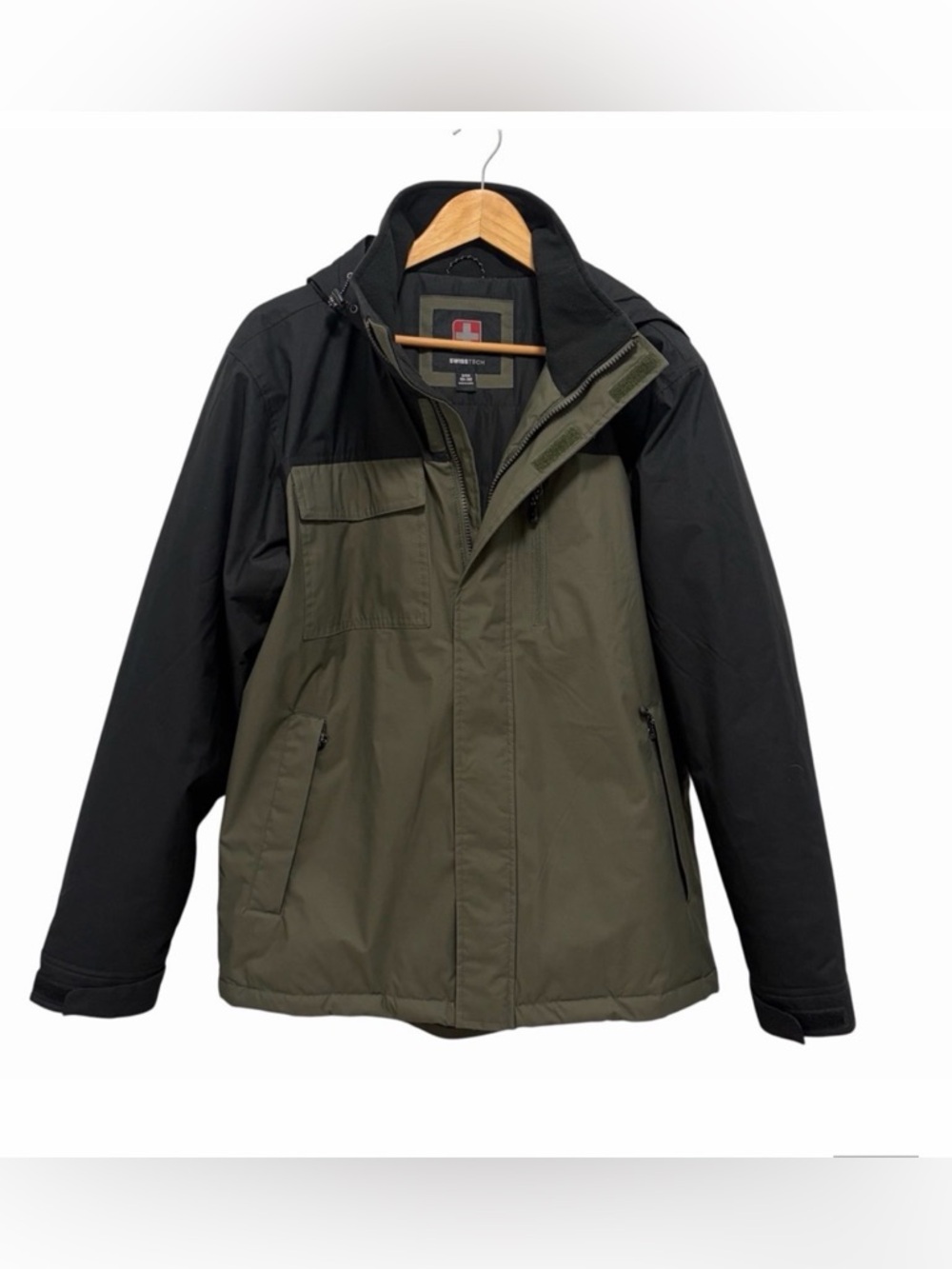 Swiss Tech Army Green & Black Medium Weight  Jacket - NWOT - Men’s Small